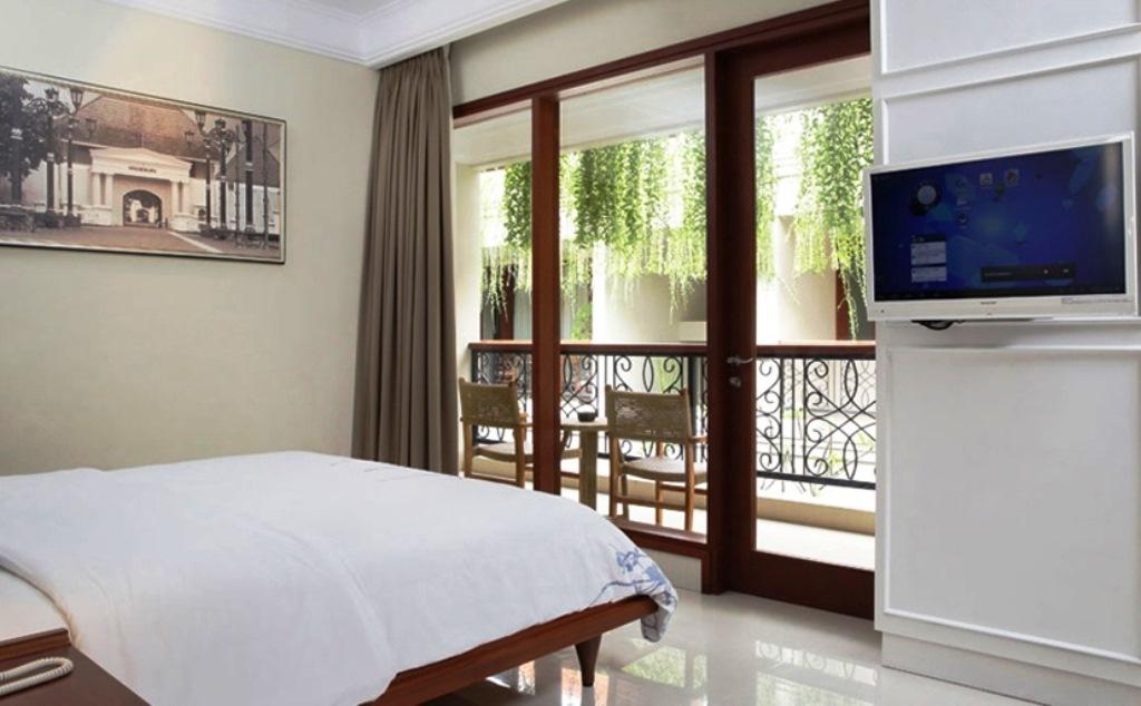 Seminyak Lagoon All Suites Hotel Exterior photo
