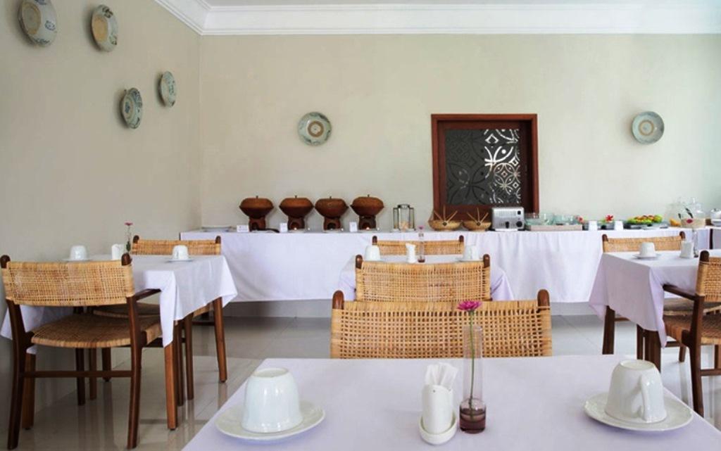 Seminyak Lagoon All Suites Hotel Exterior photo