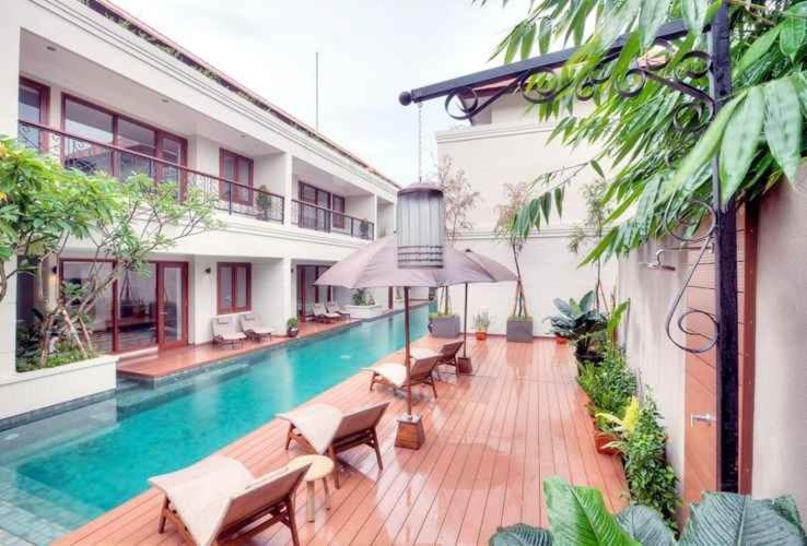 Seminyak Lagoon All Suites Hotel Exterior photo