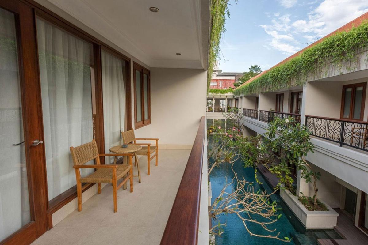 Seminyak Lagoon All Suites Hotel Exterior photo