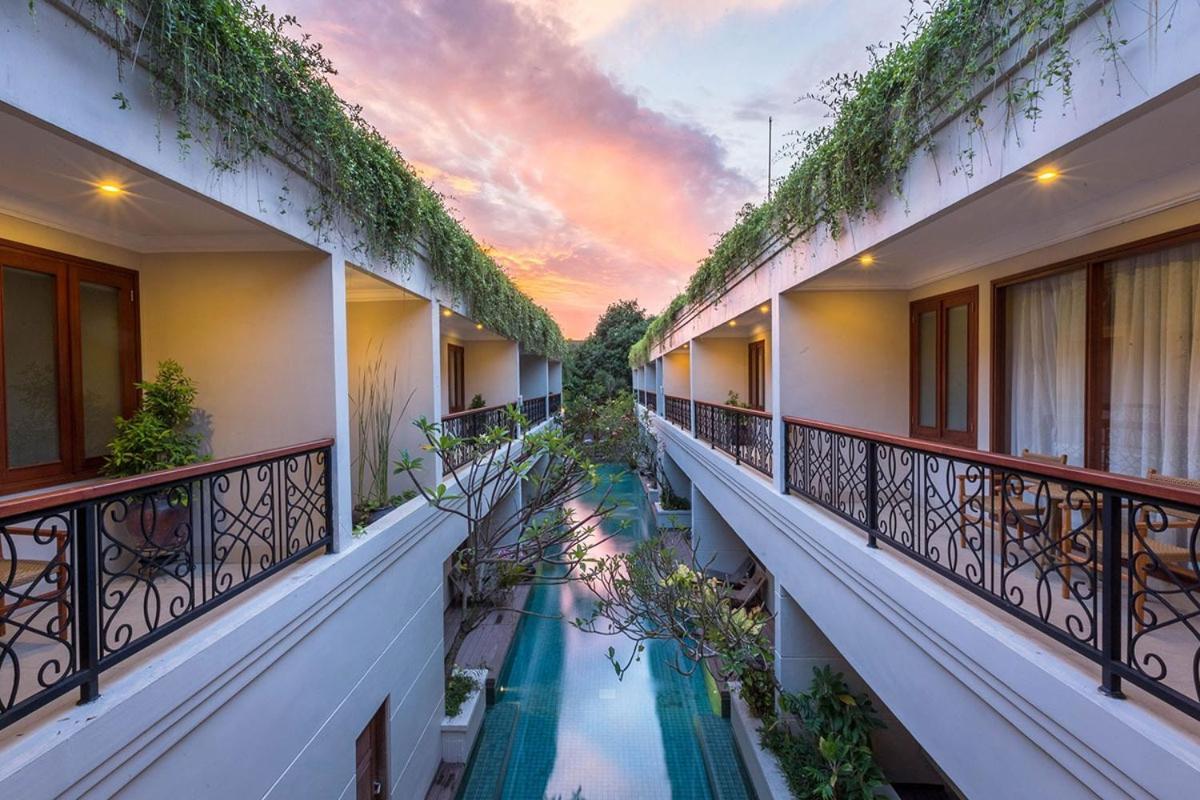 Seminyak Lagoon All Suites Hotel Exterior photo