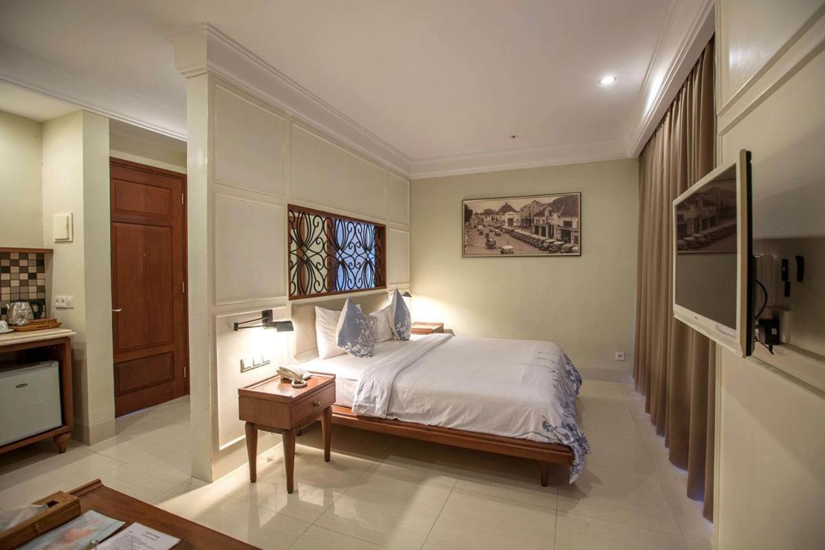 Seminyak Lagoon All Suites Hotel Exterior photo