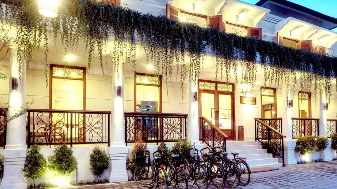 Seminyak Lagoon All Suites Hotel Exterior photo