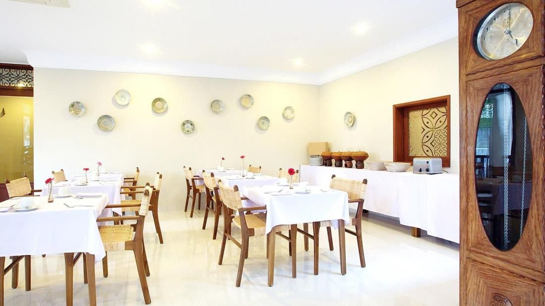Seminyak Lagoon All Suites Hotel Exterior photo