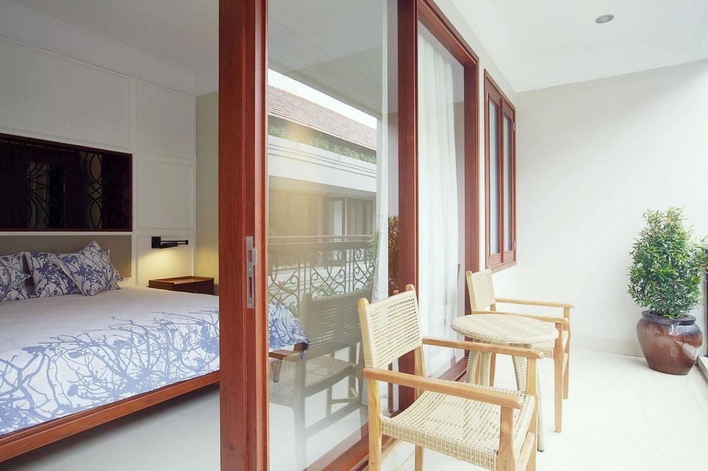 Seminyak Lagoon All Suites Hotel Exterior photo
